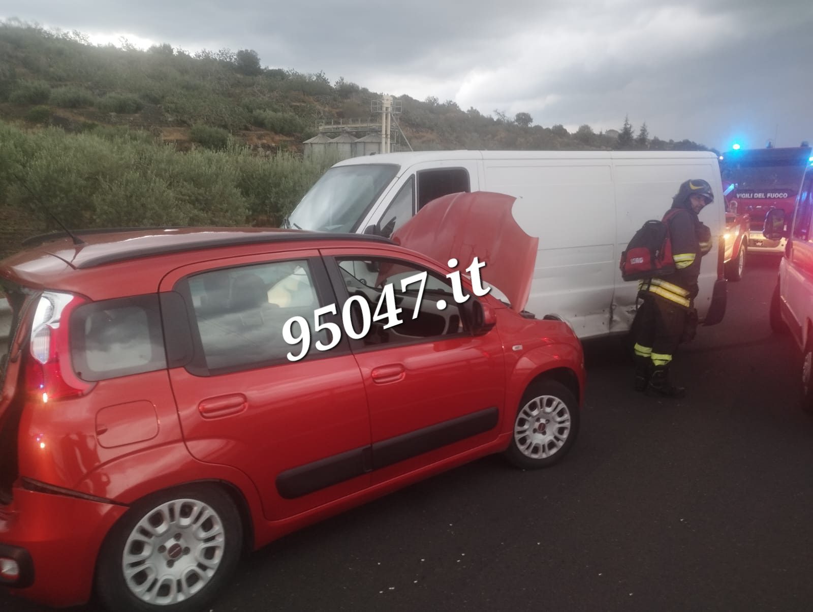 GRAVE INCIDENTE IERI SERA A BRONTE: SCONTRO TRA TRE VEICOLI, SEI FERITI