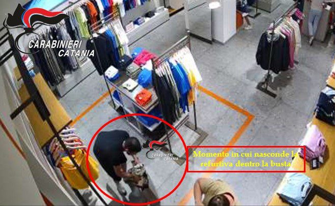 BELPASSO. : EVADE DAI DOMICILIARI E RUBA IN UN CENTRO COMMERCIALE QUATTORDICI COSTUMI DA BAGNO ARRESTATO