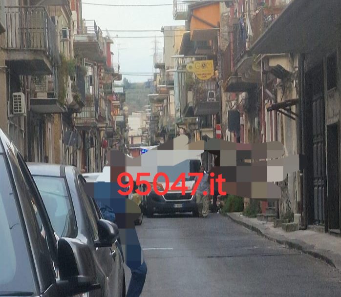 PATERNÒ.  SCONTRO TRA FIAT PANDA E CICLOMOTORE IN VIA MARCONI, FERITI DUE MINORENNI