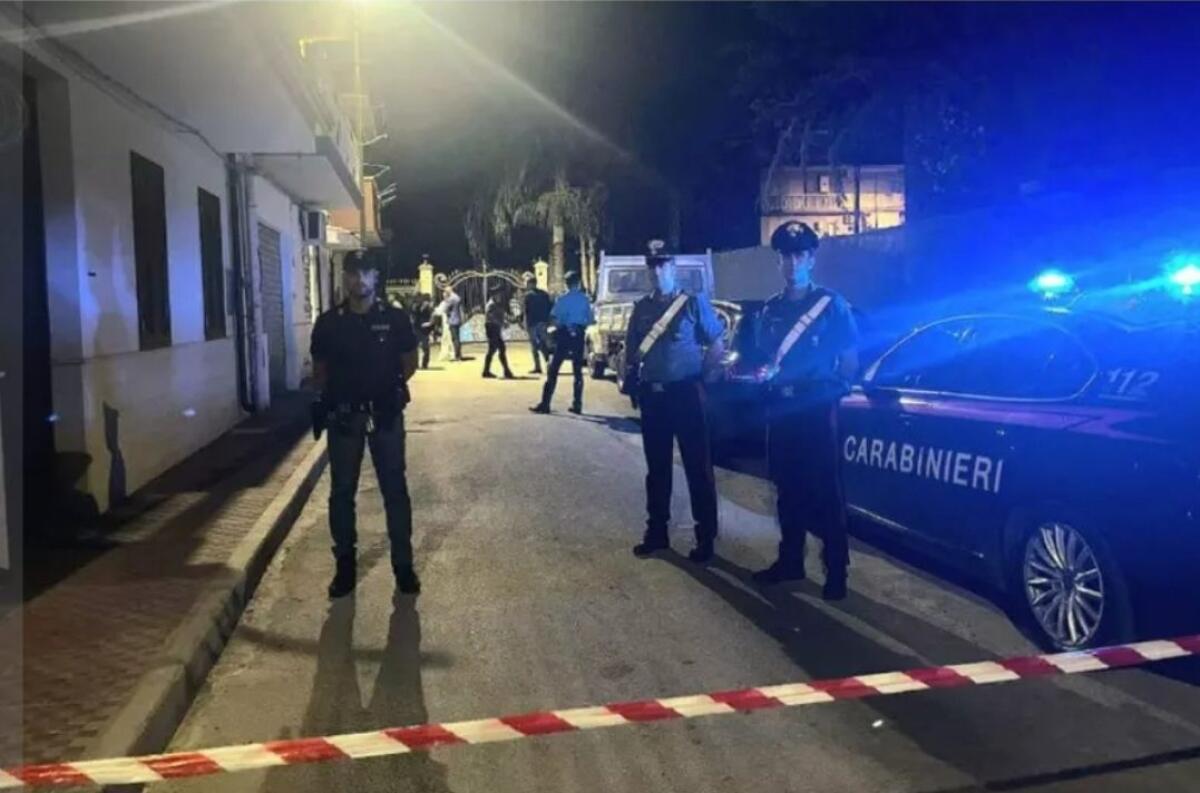 TRAGEDIA IN FAMIGLIA A GELA: FIGLIO UCCIDE LA MADRE A COLTELLATE - 