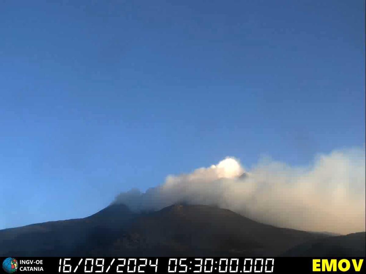 INGV. CRATERI SOMMITALI DELL'ETNA IN DEGASSAMENTO, NESSUNA DEFORMAZIONE DEL SUOLO RILEVATA - 