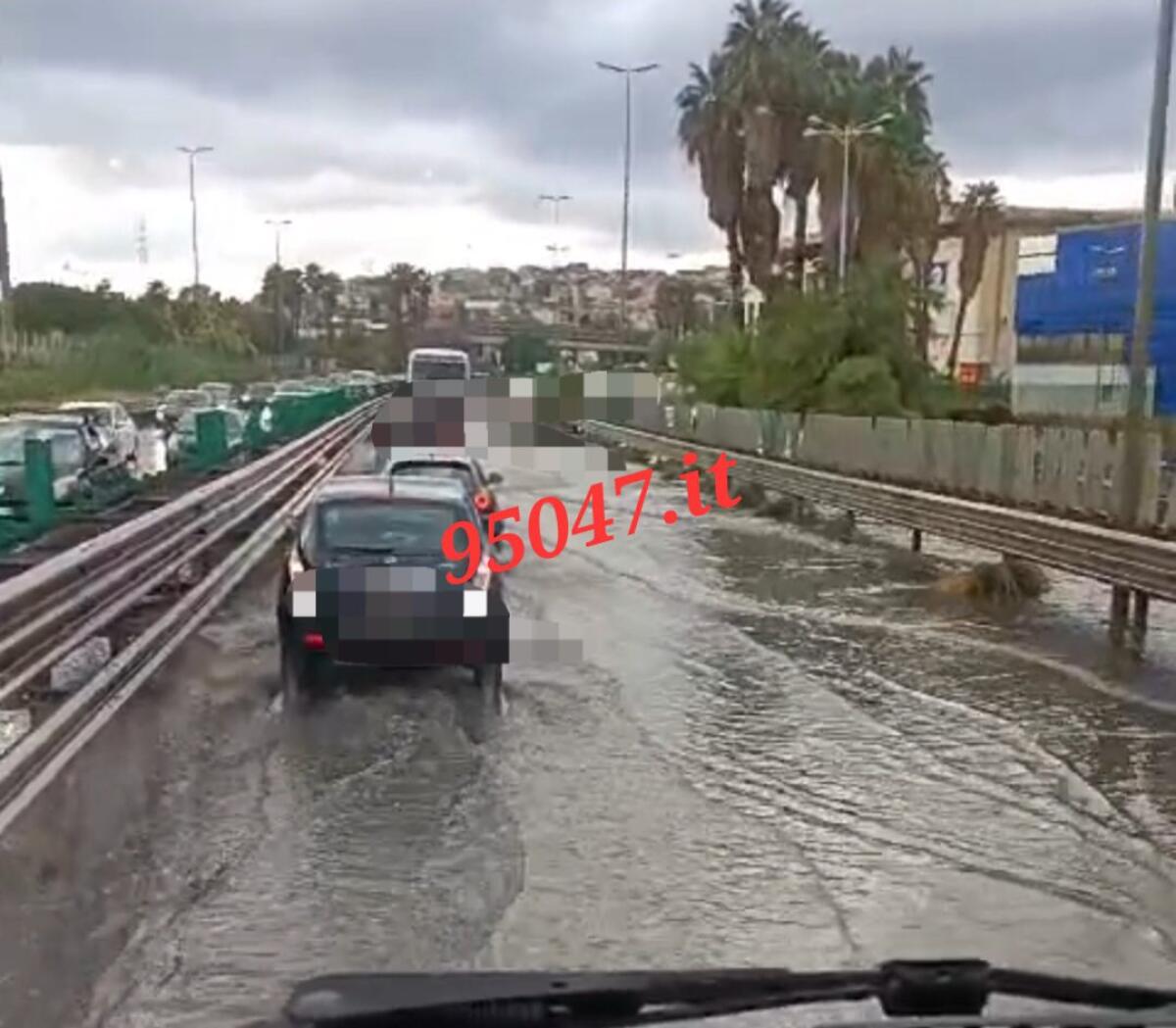 ATTENZIONE. SUPERSTRADA SS121 ALLAGATA A MISTERBIANCO, FORTI RALLENTAMENTI - 