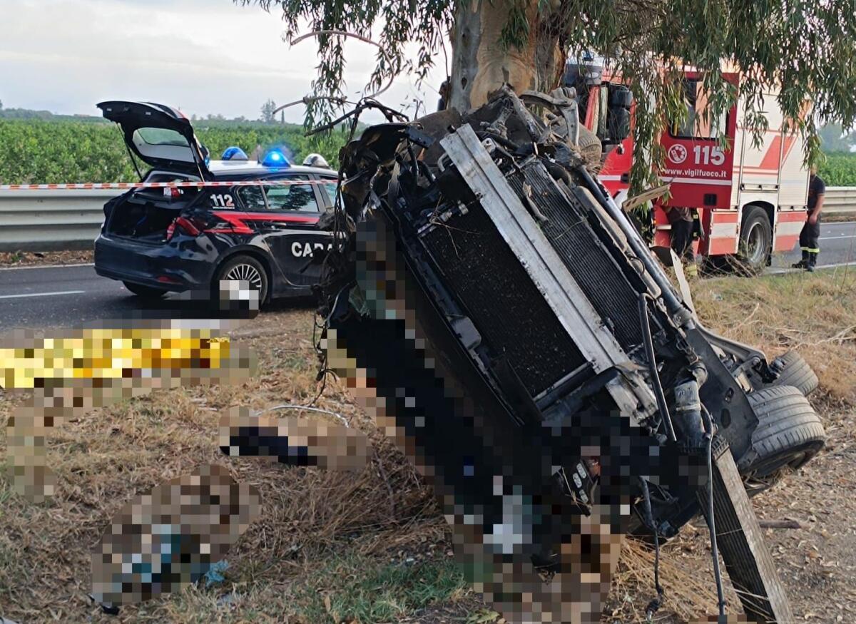 INCIDENTE STRADALE SULLA SS 288 A RAMACCA: LA VITTIMA E' UN RAGAZZO DI 15 ANNI, TRE FERITI GRAVI - 