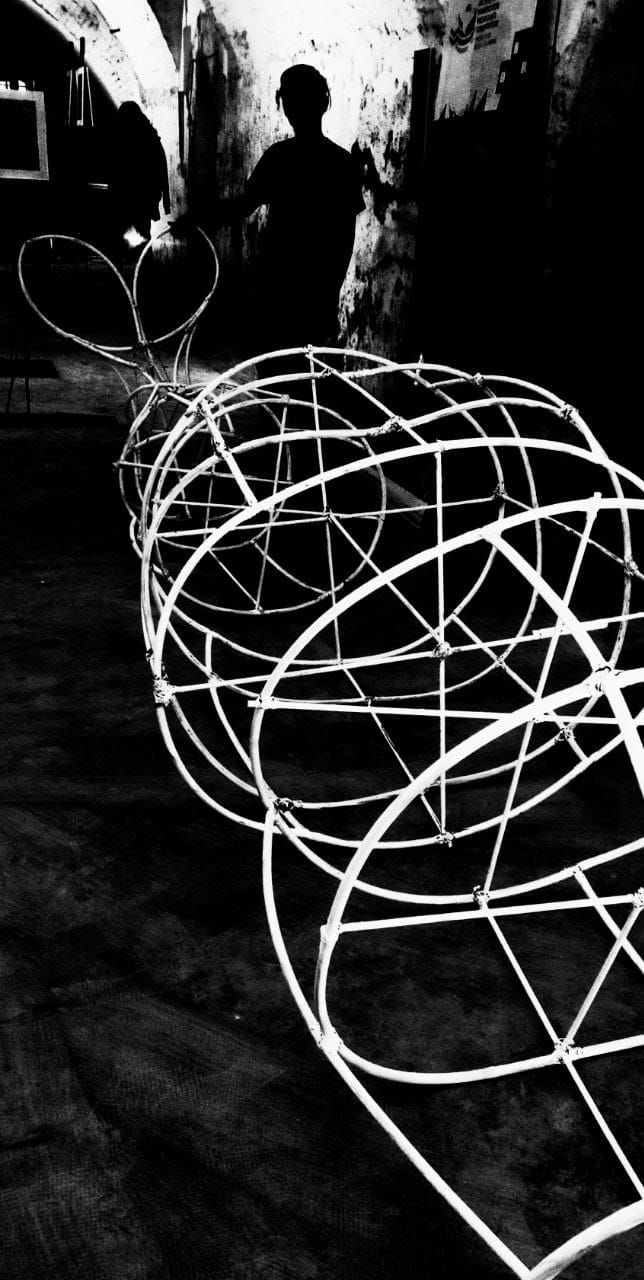 La Balena Danzante e la Luna Bianca: Un Viaggio Poetico tra Mare e Magia alla Biennale dello Stretto