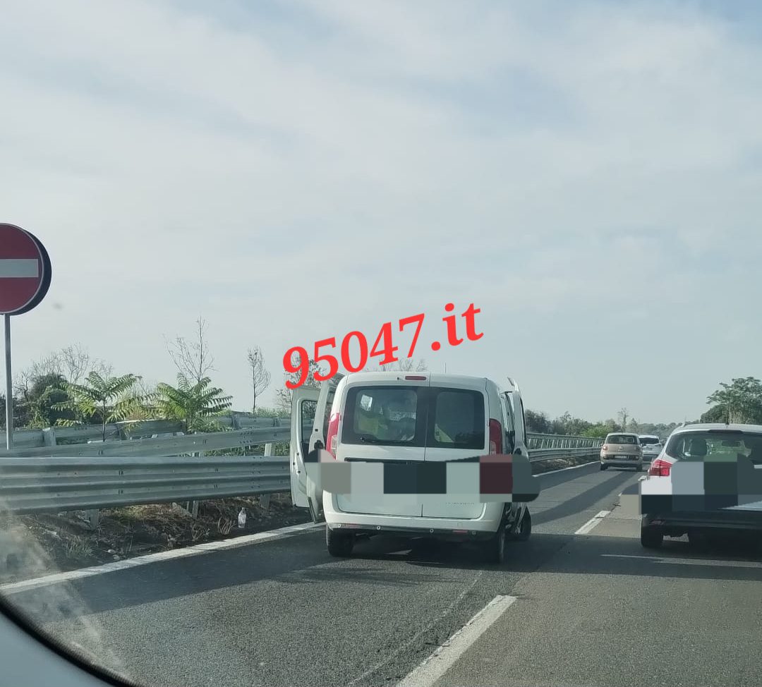 ENNESIMO INCIDENTE SULL’AUTOSTRADA A18: TRAFFICO IN TILT DOPO LO SVINCOLO DI GIARRE