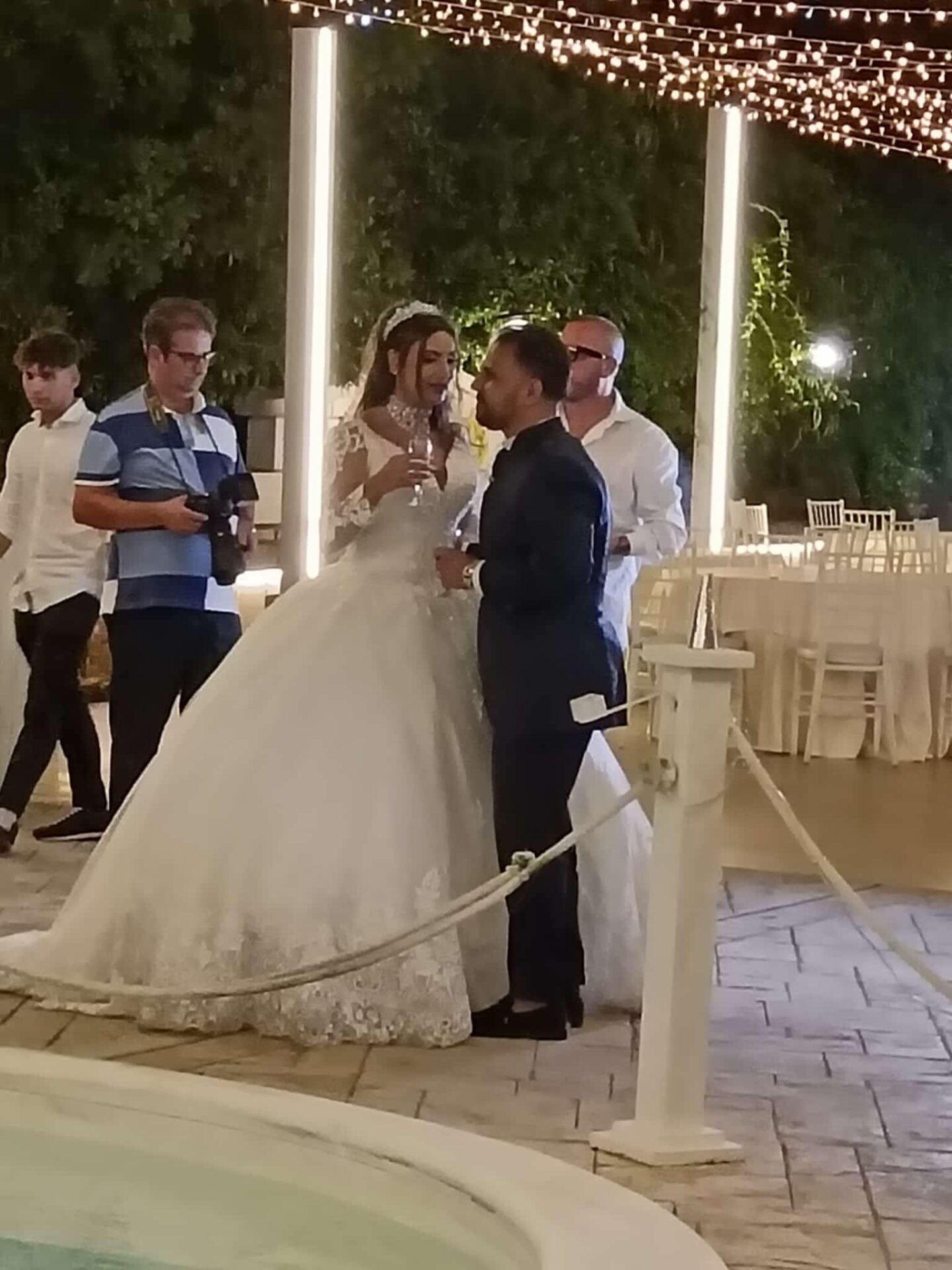 EZIO E MELISSA: DAL CASTELLO NORMANNO AL SÌ NELLA CHIESA DI SANTA BARBARA