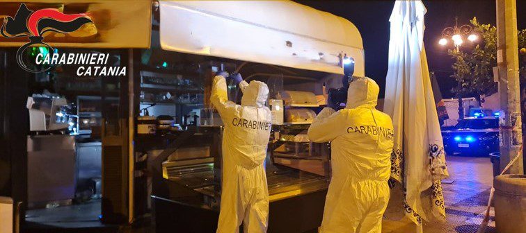 UNDICI COLPI CONTRO CHIOSCO A TREPUNTI DI GIARRE: CARABINIERE FERITO ALLA TESTA, ARRESTATO MENTRE RINCASAVA DOPO NOTTE DI FUGA