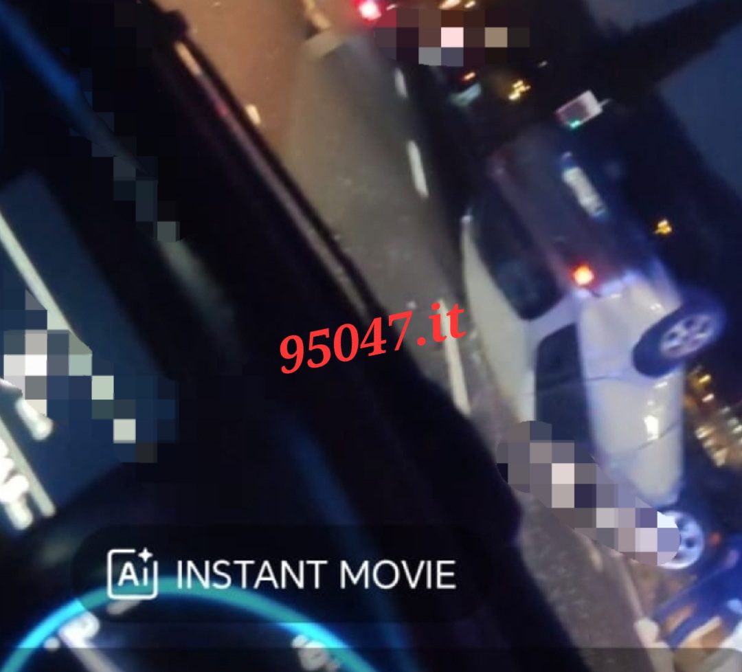 INCIDENTE SULLA SUPERSTRADA 121: AUTO SI RIBALTA NEI PRESSI DELLO SVINCOLO DEL CENTRO COMMERCIALE, UN FERITO