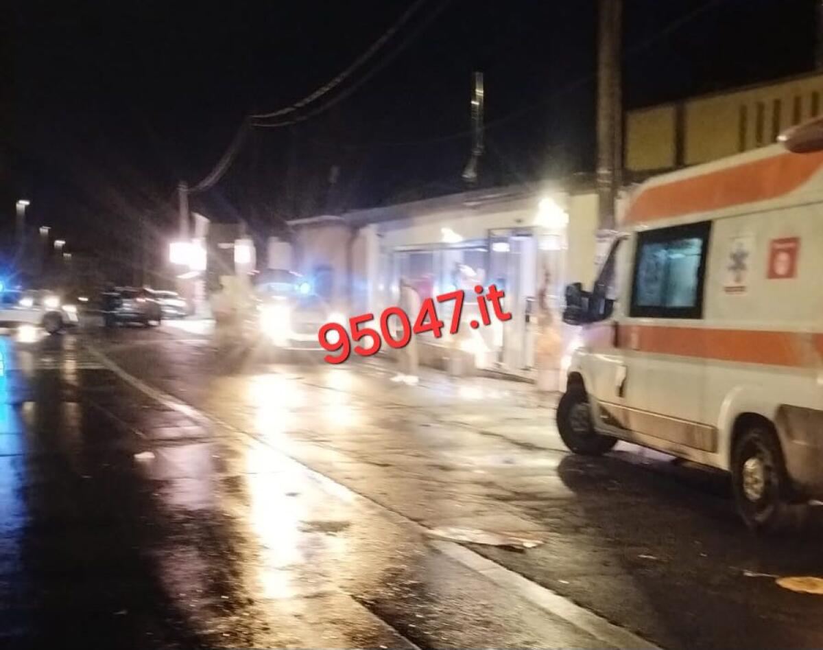 PEDONE TRAVOLTO DA UN'AUTO IN VIA SEBASTIANO CATANIA: È IN GRAVISSIME CONDIZIONI - 