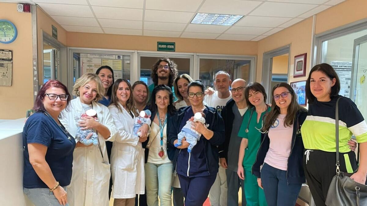 GRANDE FESTA AL POLICLINICO DI MESSINA: TRIPLO FIOCCO AZZURRO PER I GEMELLINI ALEX, NICOLAS E GABRIEL - 