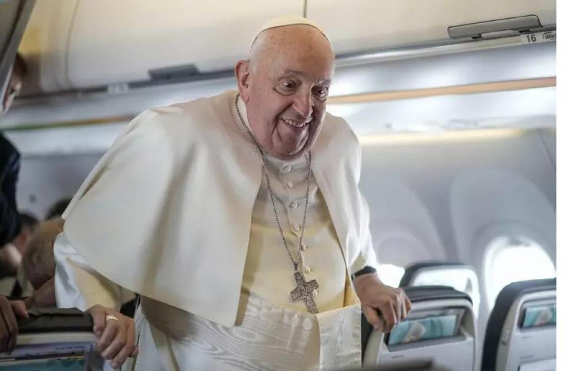 PAPA FRANCESCO: 'ABORTO È OMICIDIO, I MEDICI CHE LO PRATICANO SONO SICARI - 