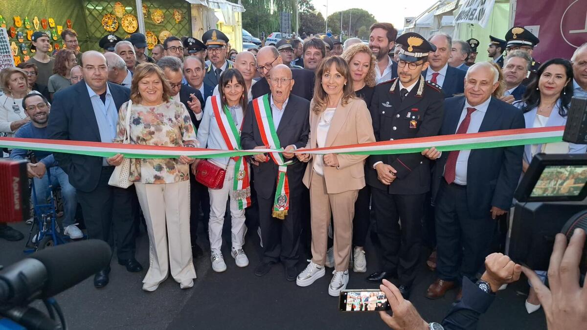 BRONTE, INAUGURATA LA SAGRA DEL PISTACCHIO - 