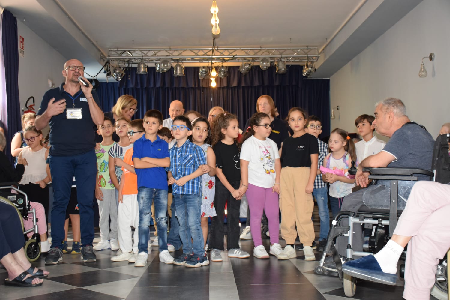 ENOSIS E CROCE ROSSA ITALIANA INSIEME PER CELEBRARE LA FESTA DEI NONNI 2024 ALL'IPAB/S.BELLIA DI PATERNÒ