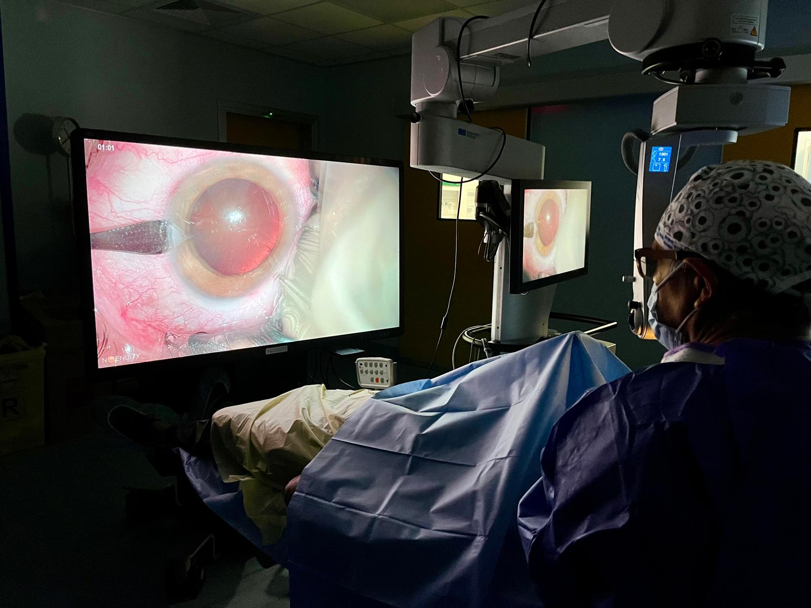 OSPEDALE DI CALTAGIRONE. INNOVAZIONI IN OCULISTICA. INTRODOTTI IL LASER A FEMTOSECONDI E IL SISTEMA 3D CON ANGIOGRAFIA INTRAOPERATORIA