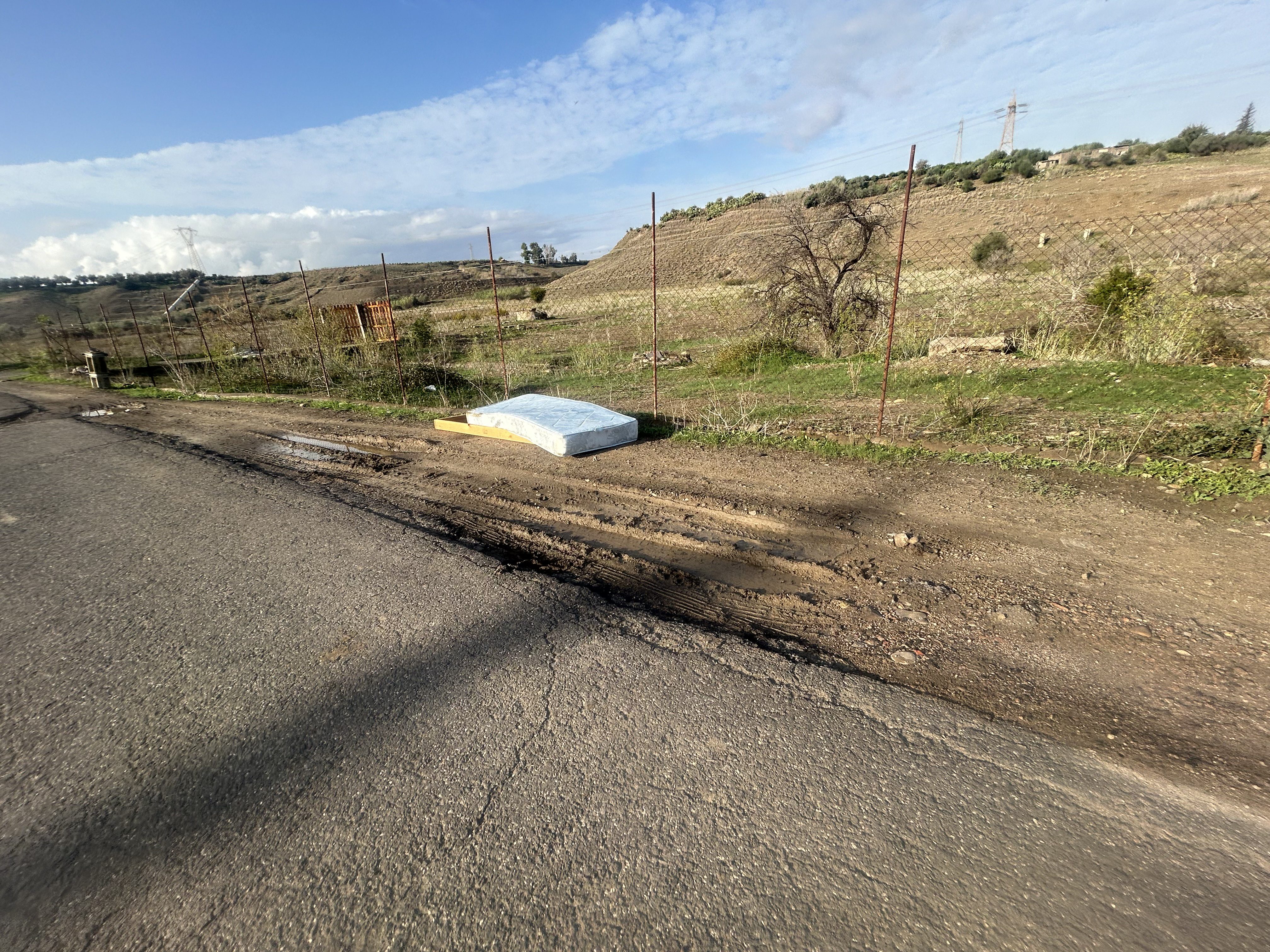 SEGNALAZIONE DA PONTE BARCA: "DIFFICOLTÀ DI ACCESSO E DEGRADO AMBIENTALE NELLA ZONA AGRICOLA"