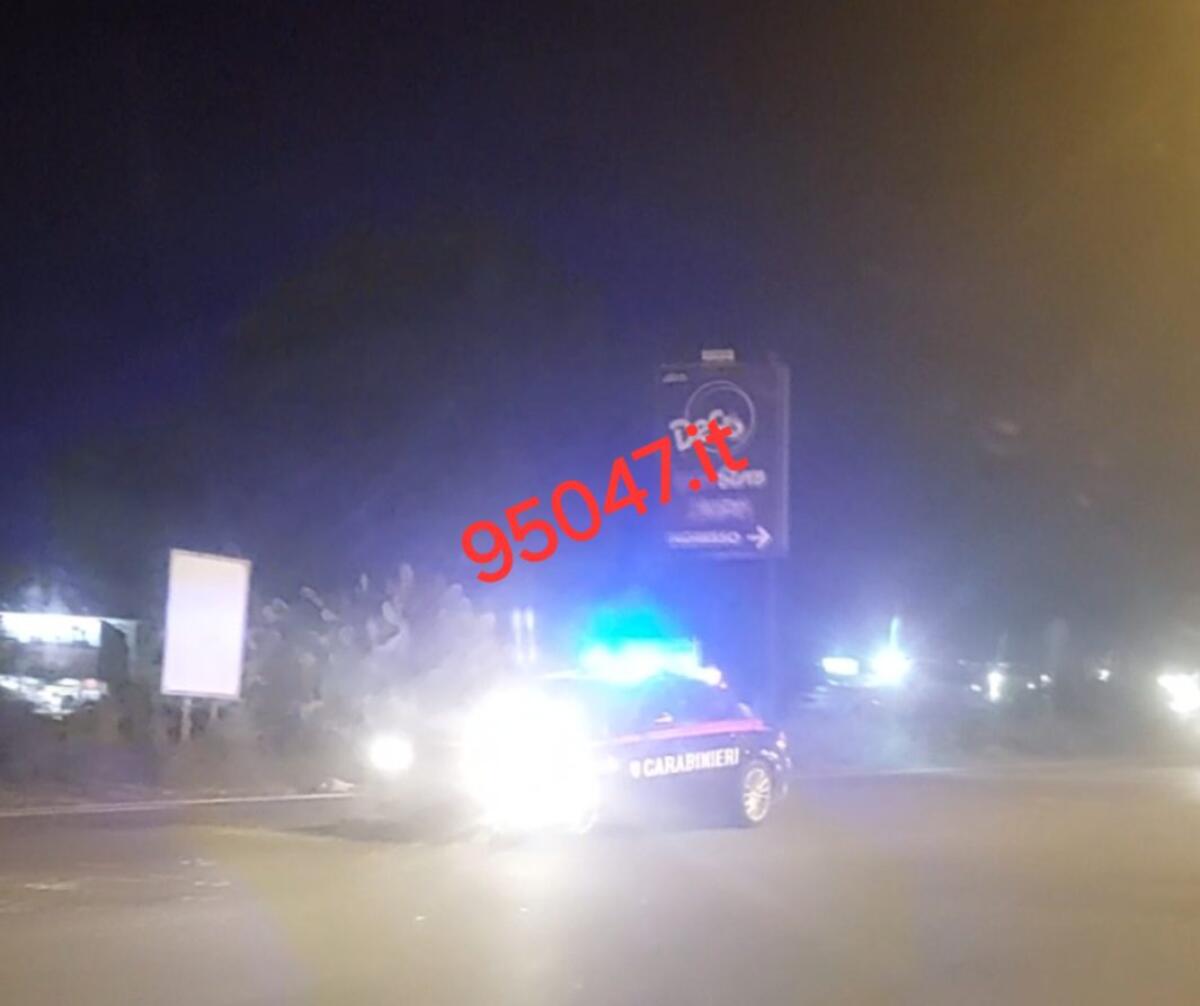 TAMPONAMENTO A CATENA NEI PRESSI DEL CENTRO COMMERCIALE DI BELPASSO - 