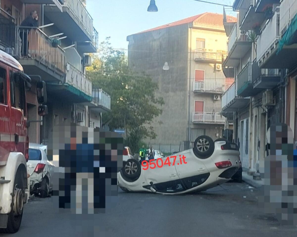 GRAVE INCIDENTE A MISTERBIANCO,  AUTO SI RIBALTA,  FERITA DONNA - 