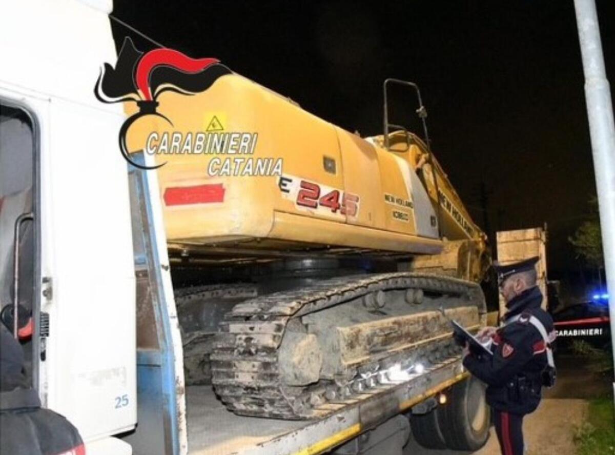 MOTTA SANT'ANASTASIA, SPACCATA SVENTATA DAI CARABINIERI DELLA RADIOMOBILE DI PATERNÒ - 