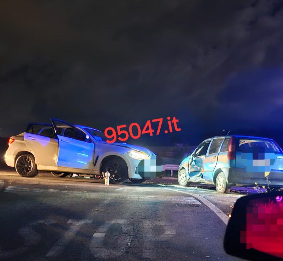 SANTA MARIA DI LICODIA. GRAVE INCIDENTE SULLA SP229II: ALMENO 3 FERITI NELLO SCONTRO TRA DUE AUTO - 