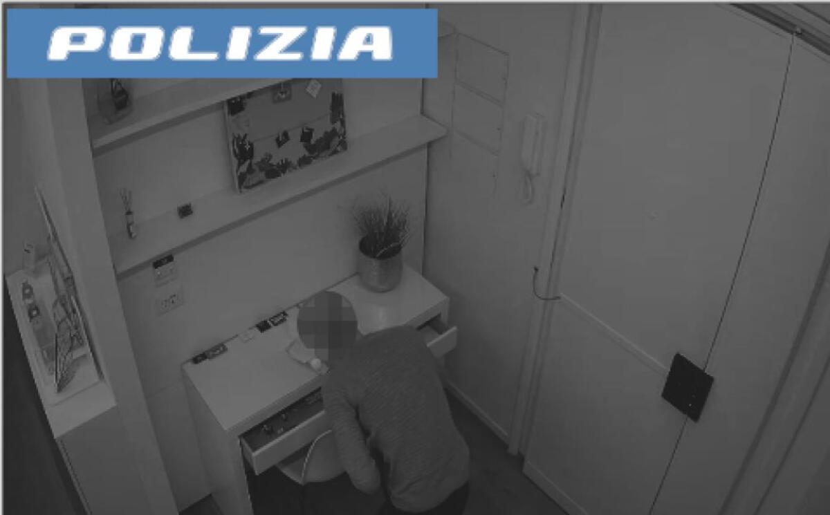 SCAPPA SENZA PAGARE E RUBA DALLA CASSAFORTE DEL B&amp;B: 35ENNE DENUNCIATO A CATANIA - 