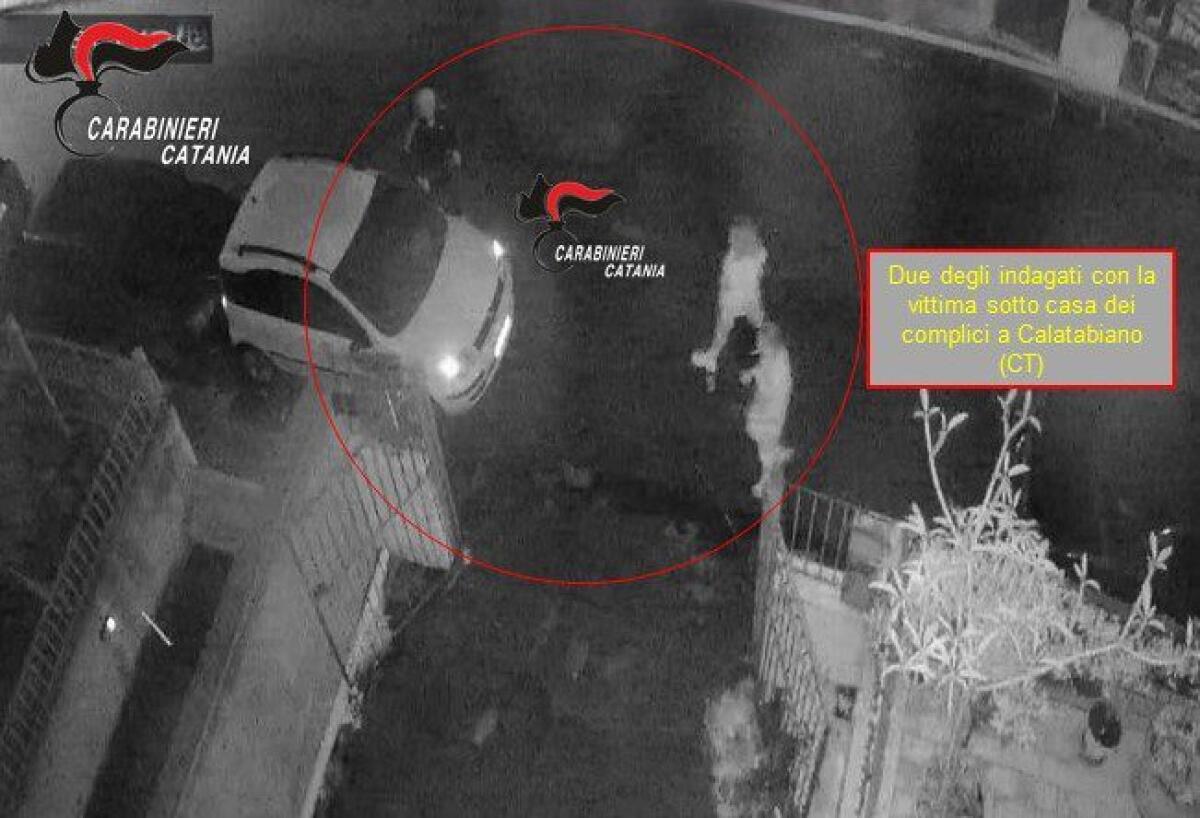 CALTABIANO. SEQUESTRANO, PICCHIANO E MINACCIANO DI MORTE UNA DONNA PER COSTRINGERLA A PAGARE I DEBITI DI DROGA, CINQUE ARRESTI - 