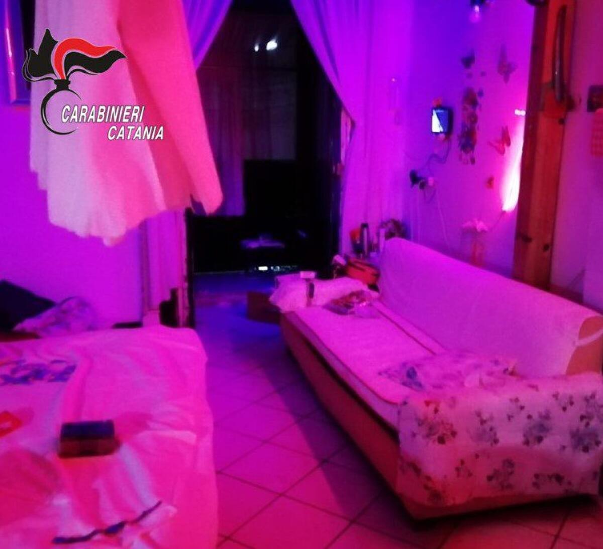 CENTRO “MASSAGGI” CON EXTRA: BLITZ DEI CARABINIERI A CATANIA - 