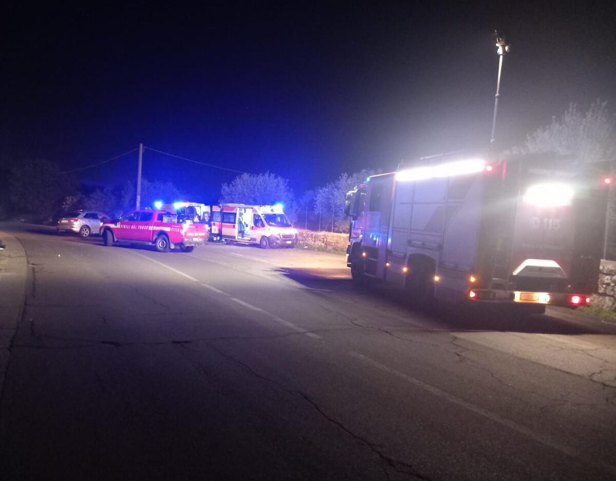 GRAVE INCIDENTE SULLA PROVINCIALE 56 A BELPASSO: AUTO CONTRO UN MURO, FERITI SOCCORSI DAL 118 - 