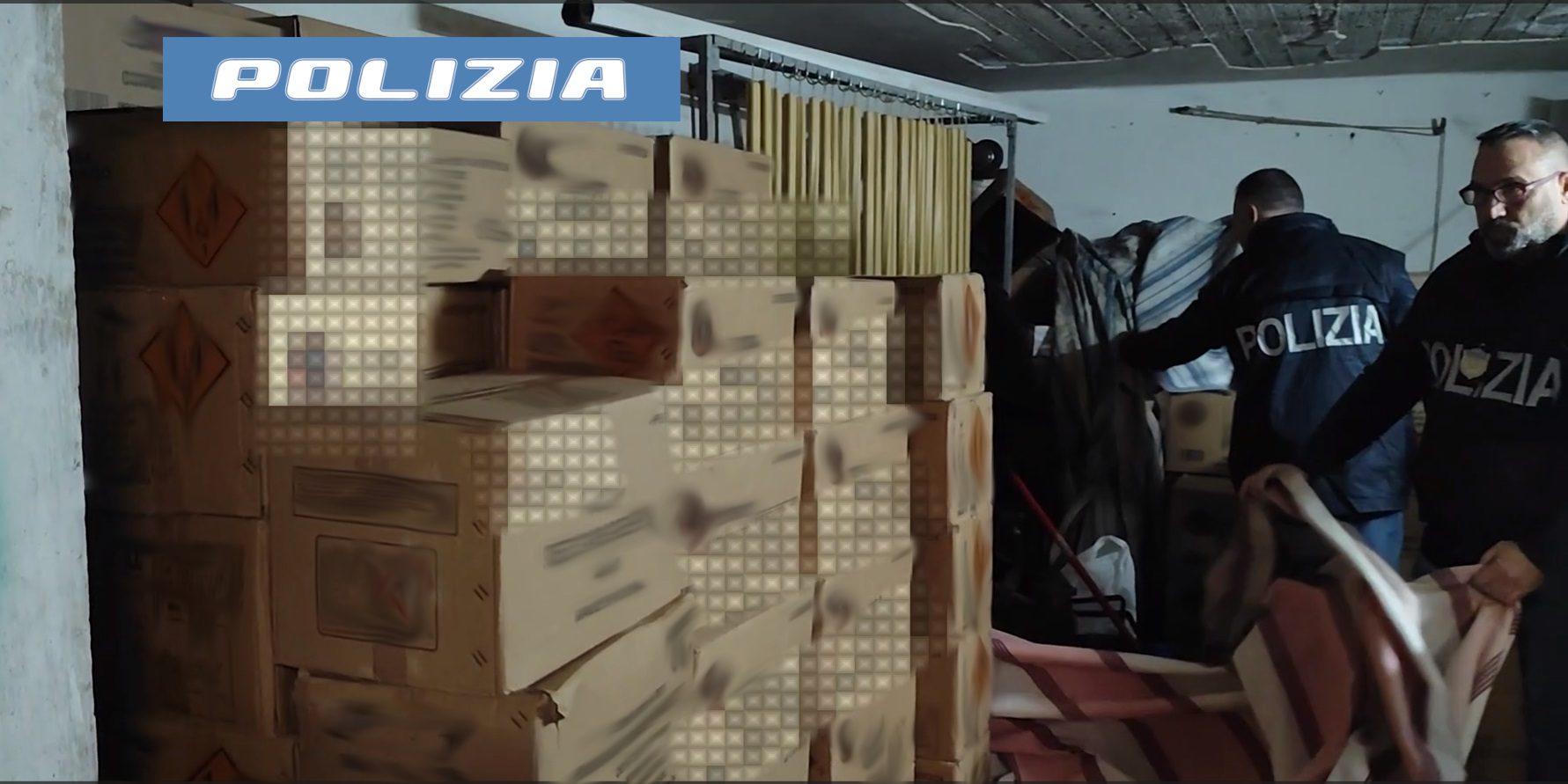 SCOPERTO DEPOSITO CON 2500 CHILI DI FUOCHI D’ARTIFICIO NEL GARAGE DI UN PALAZZO DI CATANIA: DUE DENUNCIATI