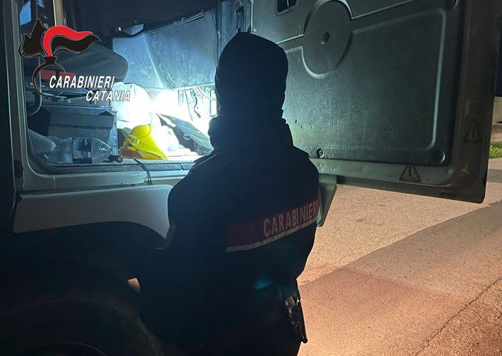 MOTTA SANT’ANASTASIA. POTENZIALE SPACCATA SVENTATA DAI CARABINIERI DELLA RADIOMOBILE DI PATERNÒ