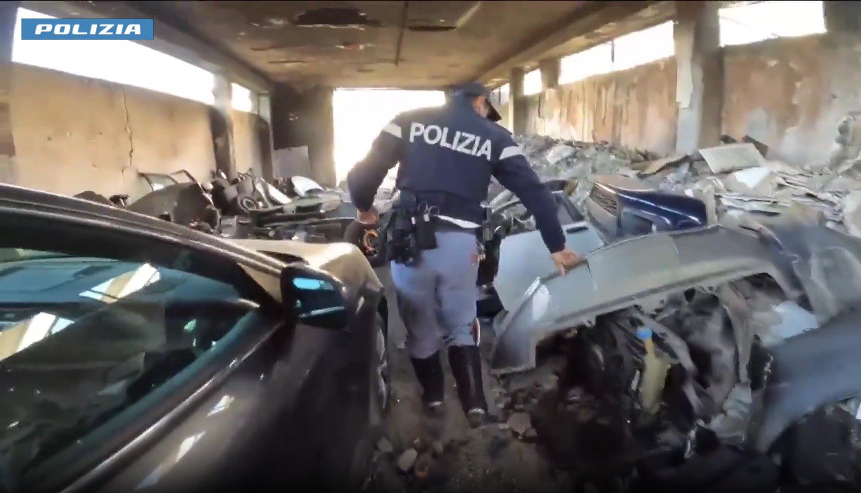 SCOPERTO CAPANNONE ADIACENTE ALLA SS121 USATO COME DEPOSITO DI PEZZI RUBATI: SEQUESTRO PER OLTRE 250MILA EURO