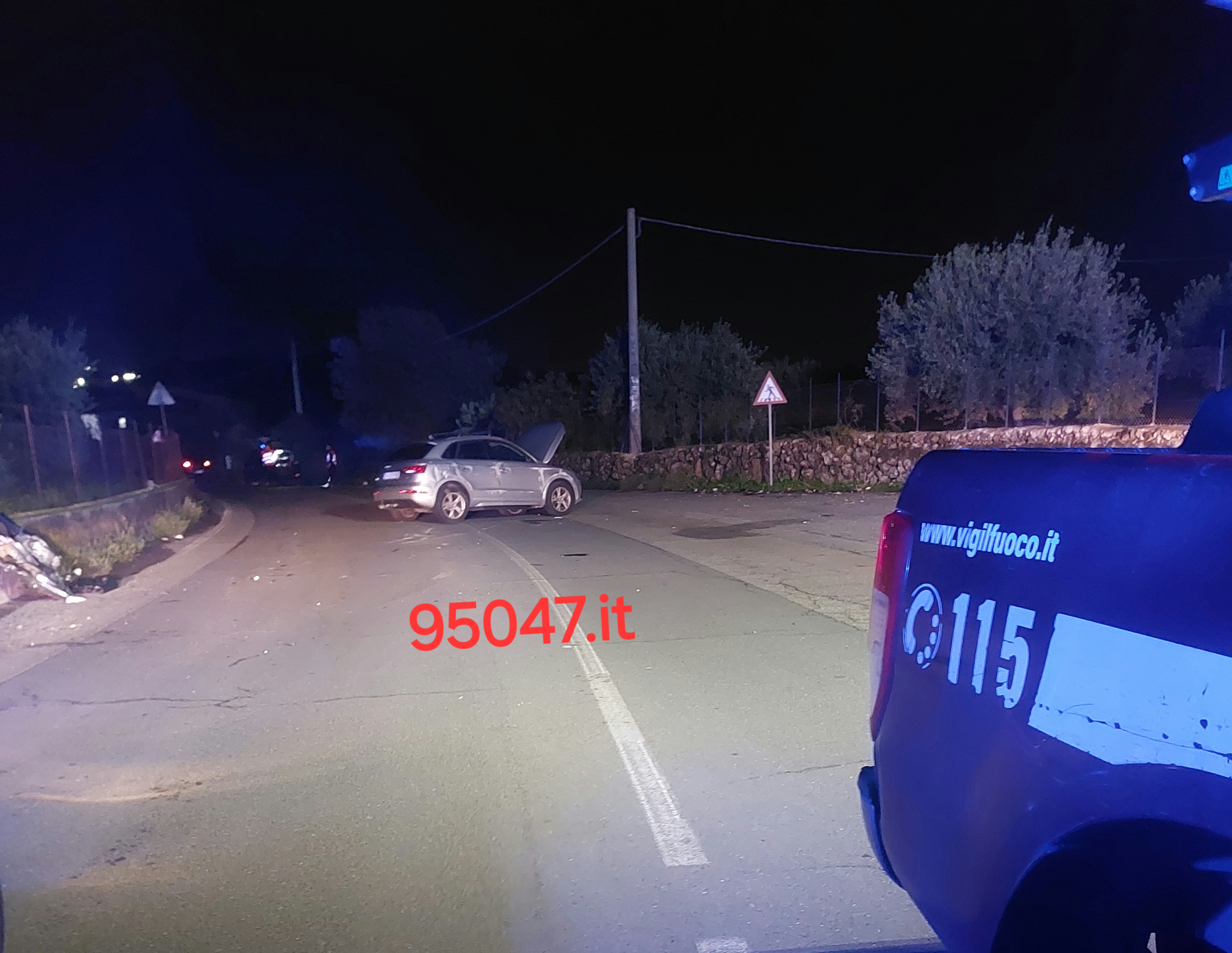 BELPASSO: AUTO CONTRO UN MURO, SULLA PROVINCIALE 56II, FERITO CONDUCENTE