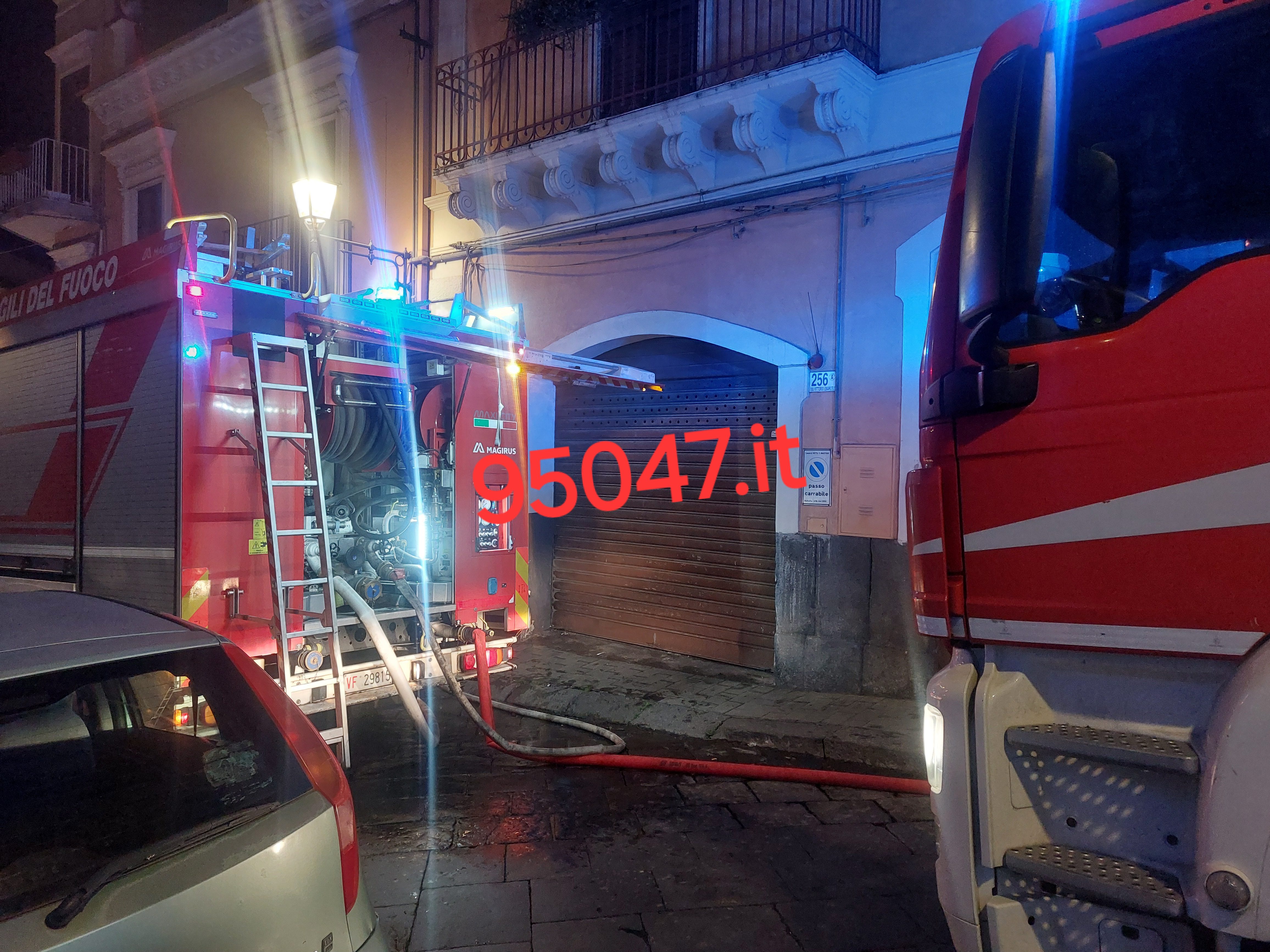 INCENDIO IN UN APPARTAMENTO A MOTTA SANT’ANASTASIA: PAURA MA NESSUN FERITO