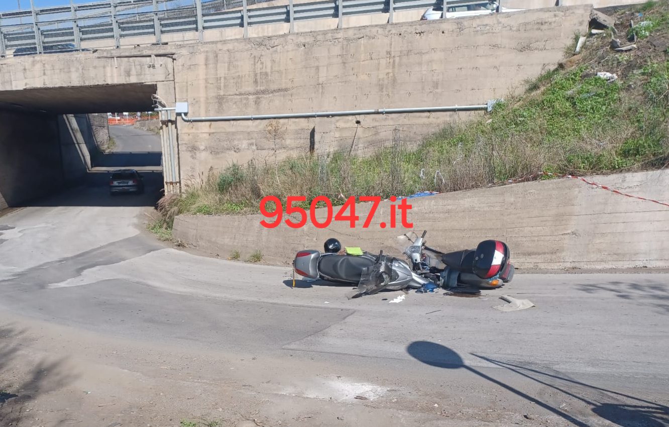 VIOLENTO SCONTRO FRONTALE TRA DUE MOTO A PIANO TAVOLA: UN FERITO