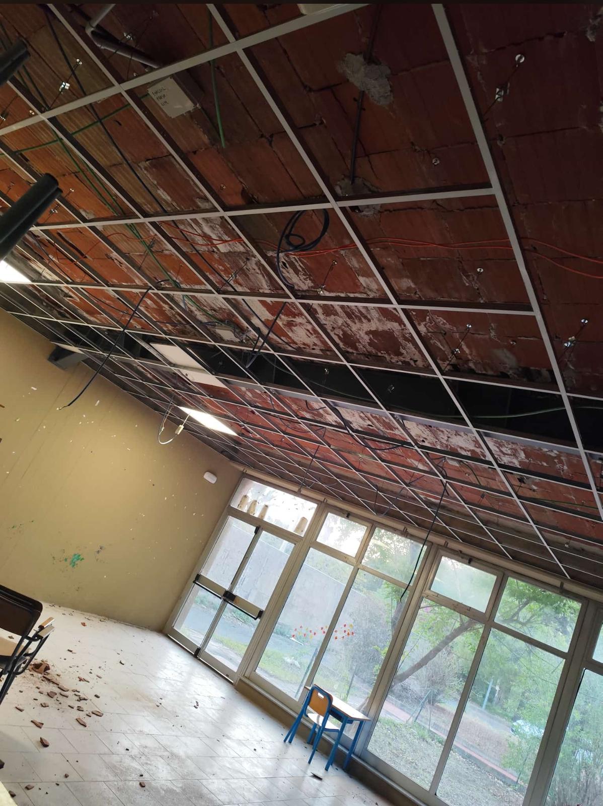 PATERNO', RICEVIAMO SEGNALAZIONE DI DEGRADO AL IV CIRCOLO DI VIALE KENNEDY