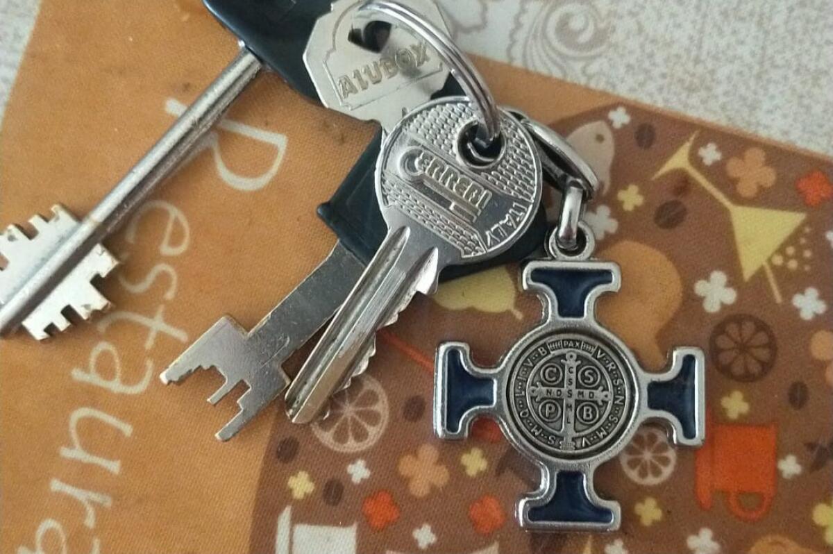 PATERNO’: RUBRICA OGGETTI SMARRITI – RITROVATO UN MAZZO DI CHIAVI - 