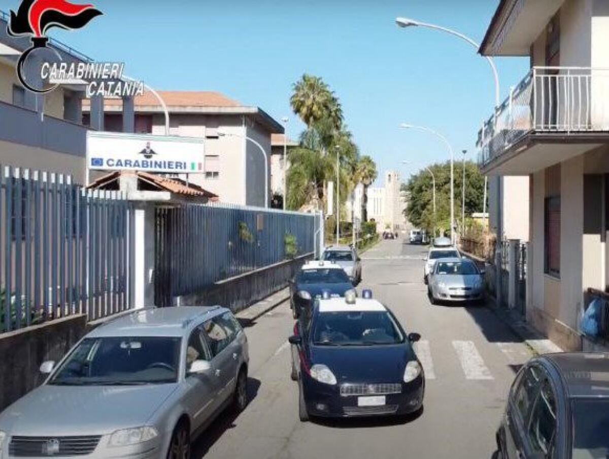 RIPOSTO. TENTATIVO DI FUGA FALLITO: ARRESTATO DOPO BREVE INSEGUIMENTO - 