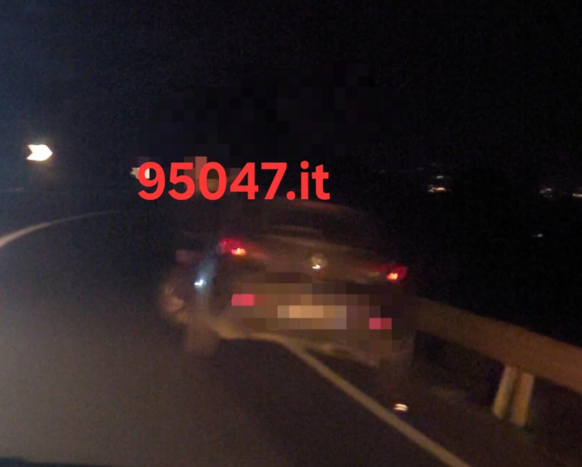 Incidente sulla Strada Statale 284 a Paternò: coinvolte due auto, nessun ferito grave - 