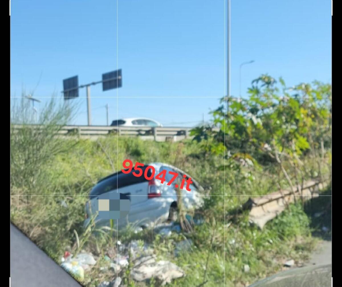PIANO TAVOLA. PERDE IL CONTROLLO DELL’AUTO E FINISCE FUORI STRADA TRA LA VEGETAZIONE - 