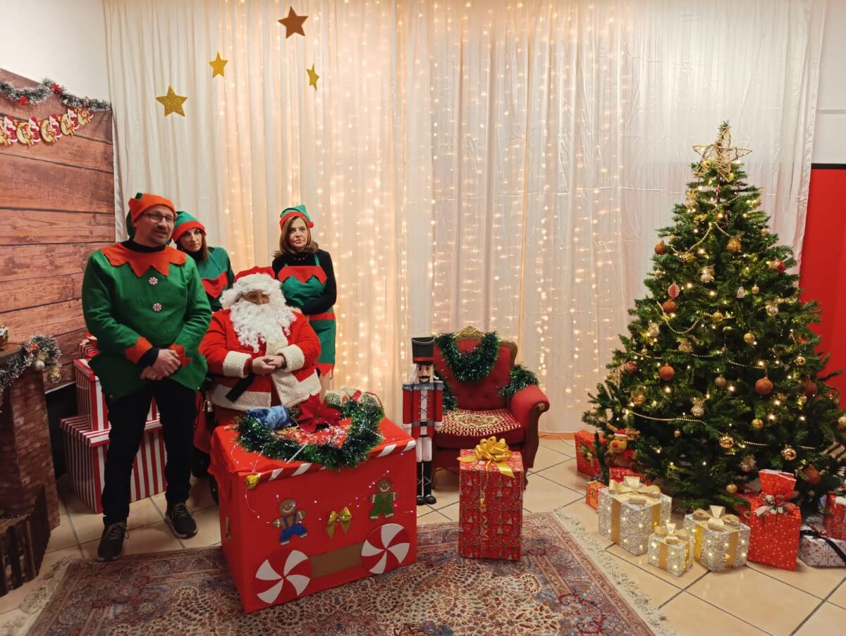 PATERNÒ. LA CASA DI BABBO NATALE DI ENOSIS: UN SUCCESSO DI EMOZIONI E SOLIDARIETÀ - 