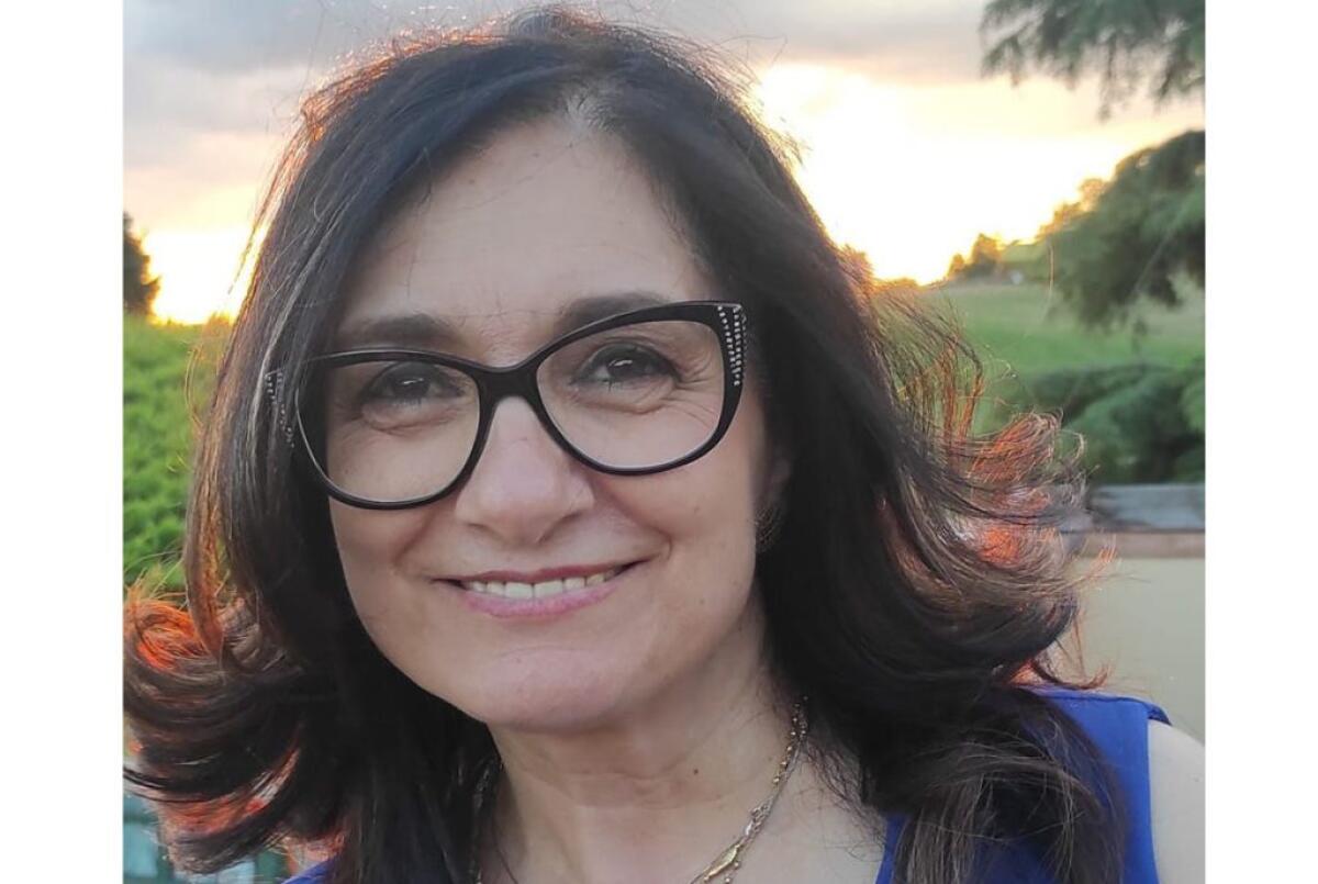 TRAGEDIA A SANTA TERESA DI RIVA: DONNA TRAVOLTA E UCCISA DA SCOOTER - 