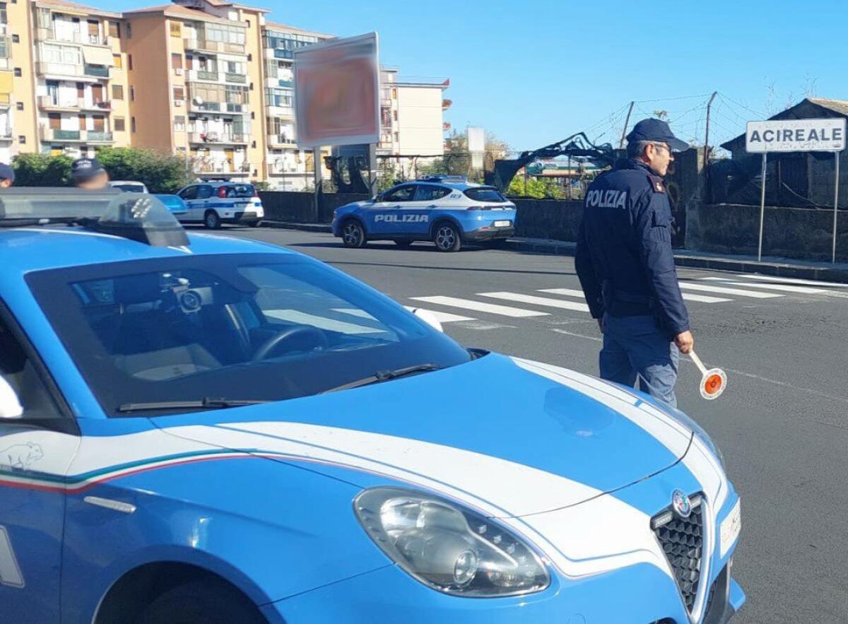 SCOPERTI DALLA POLIZIA DI STATO DUE AUTOLAVAGGI ABUSIVI AD ACIREALE, SANZIONI PER 6 MILA EURO - 