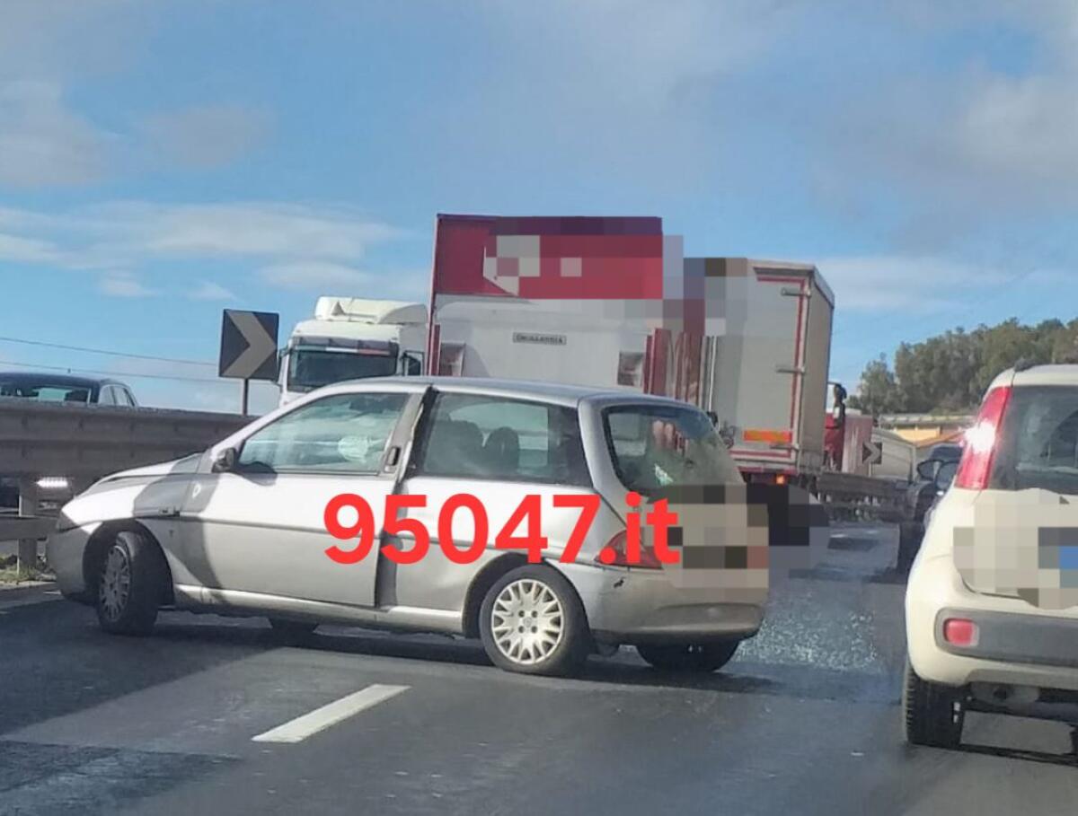 INCIDENTE SULLA SUPERSTRADA 121: TRAFFICO PARALIZZATO PER ORE, FORTUNATAMENTE SENZA GRAVI FERITI - 