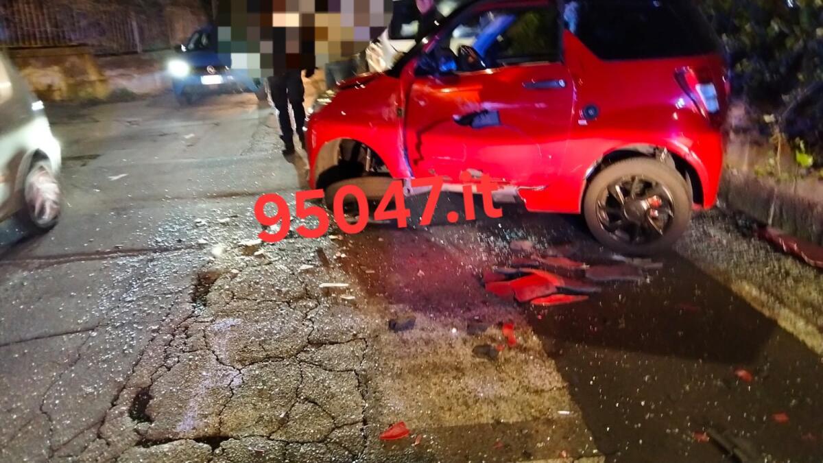 Incidente stradale a Pedara: giovane ferito in uno scontro tra Fiat Doblò e minicar - 