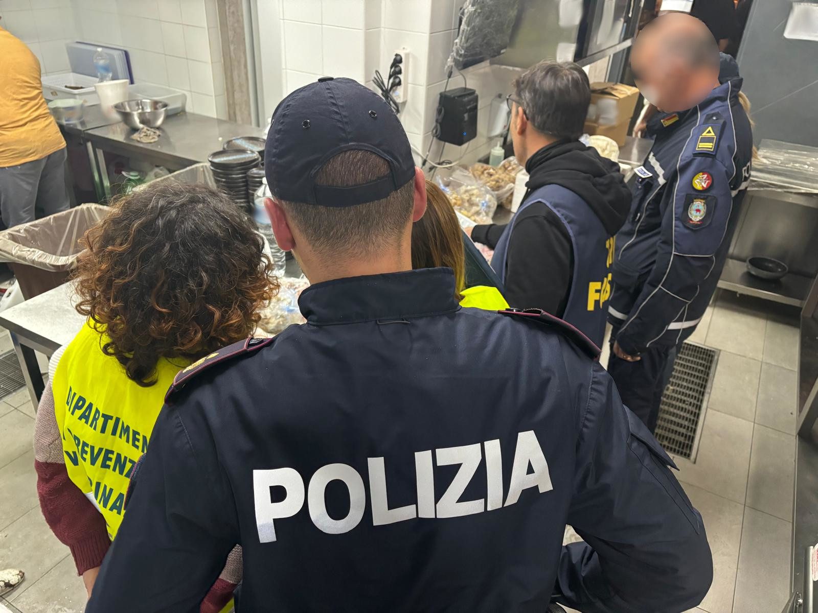 SUSHI CONGELATO SPACCIATO PER FRESCO: TITOLARE DENUNCIATO PER FRODE A CATANIA