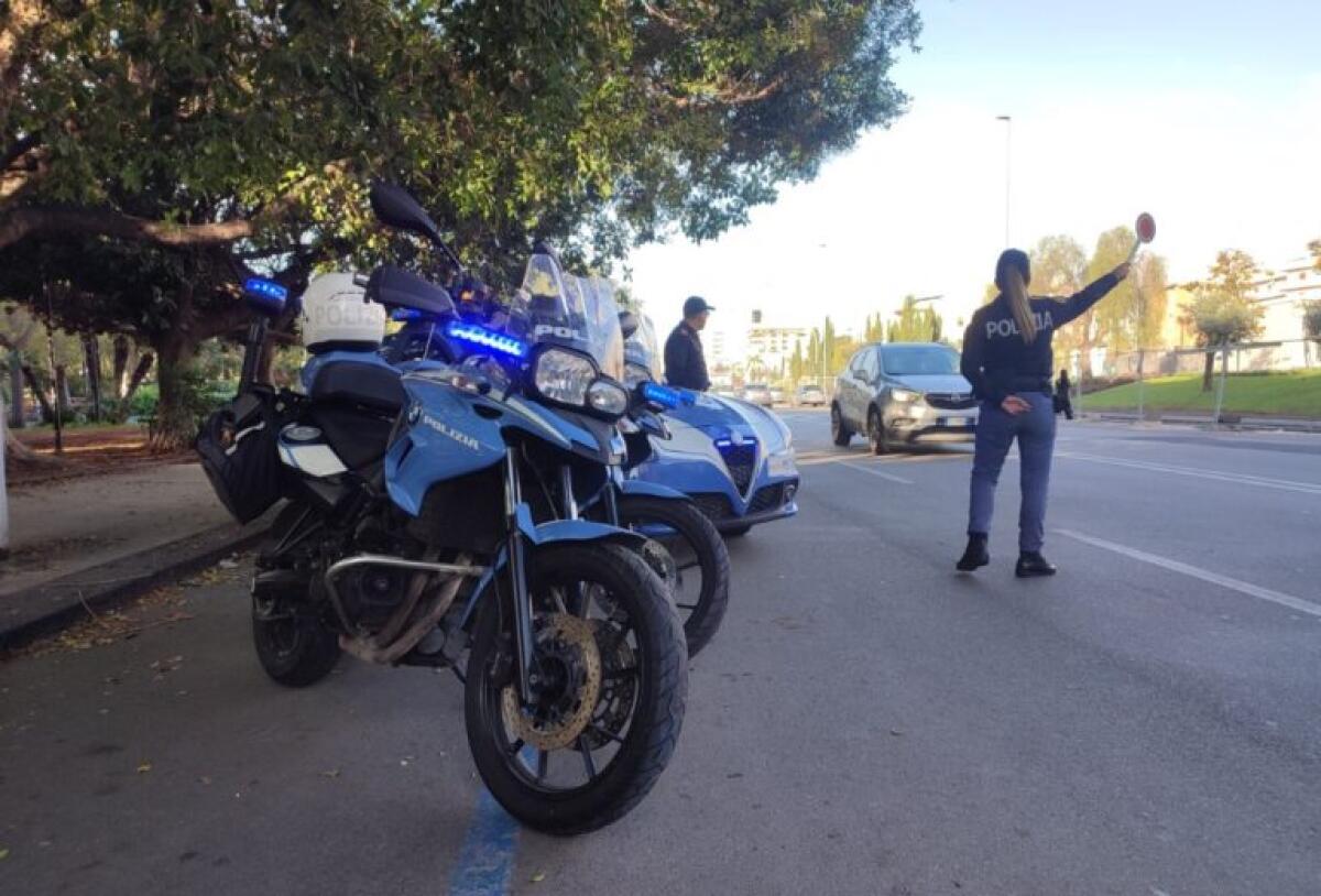 Catania, 10 automobilisti multati per uso del cellulare al volante: ritirate le patenti - 