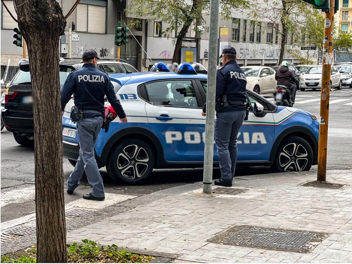 CATANIA, PASSANTI SALVANO UNA DONNA DALL'AGGRESSIONE DELL'EX COMPAGNO - 