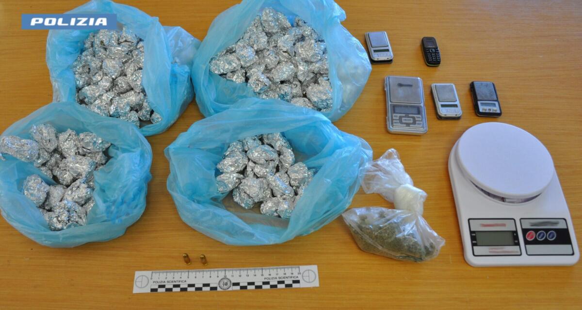 ADRANO, SPACCIA DA CASA NONOSTANTE I DOMICILIARI: ARRESTATO - 