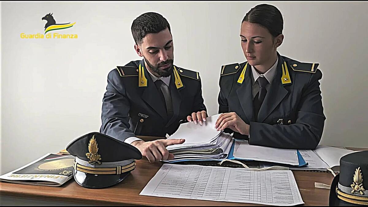 LA GUARDIA DI FINANZA SCOPRE TOUR OPERATOR DI LINGUAGLOSSA: EVASIONE FISCALE PER MEZZO MILIONE CON SEDE FITTIZIA A MALTA - 