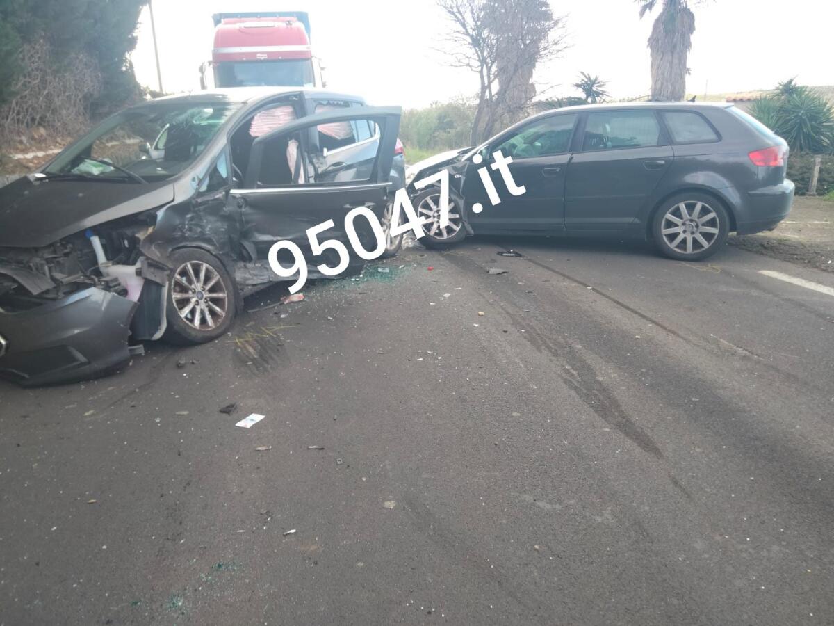 GRAVE INCIDENTE SULLA STRADA PROVINCIALE 13 A MOTTA SANT’ANASTASIA,FERITI - 