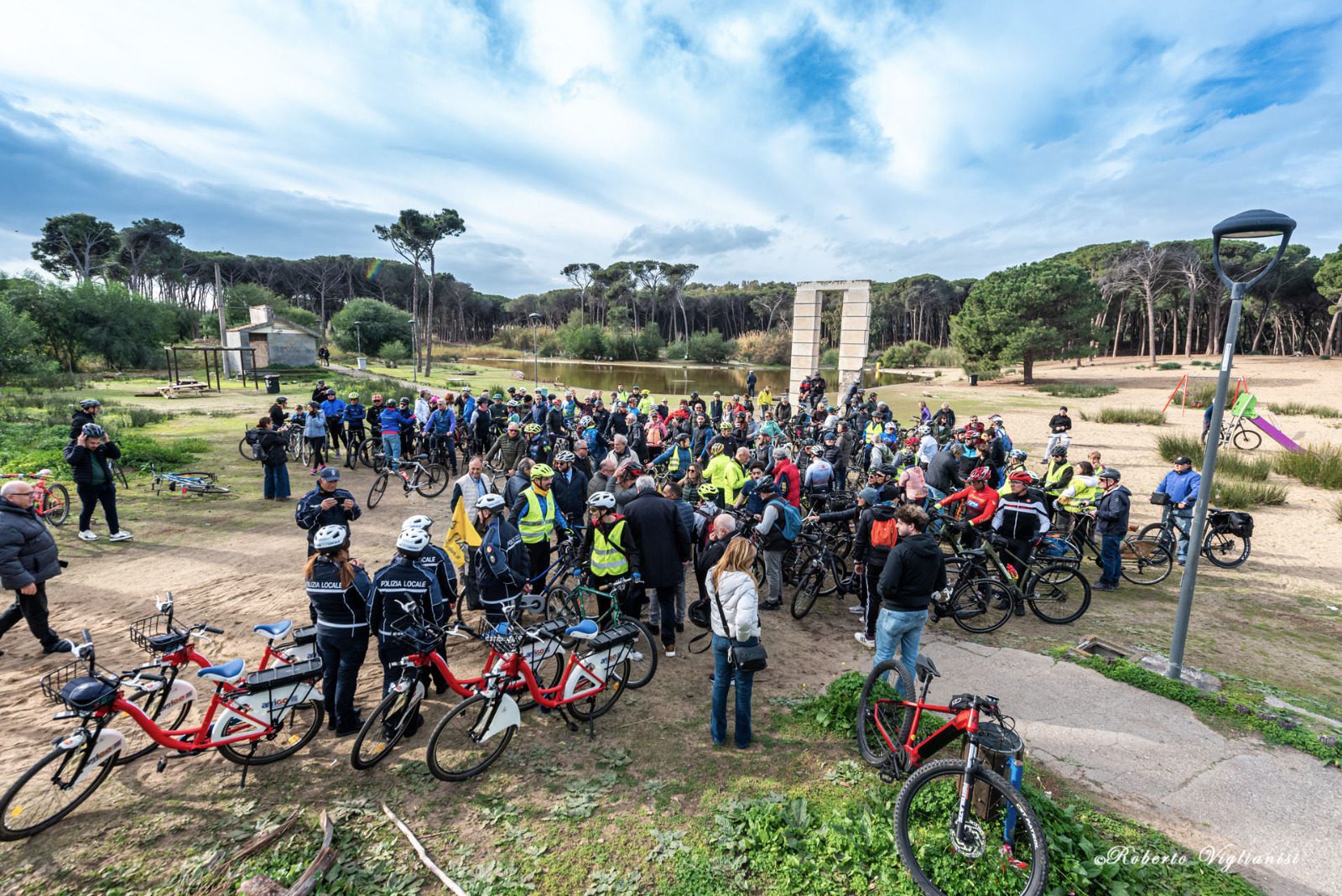 PASSEGGIATA IN BICICLETTA: APRE AL PUBBLICO LA PISTA CICLOPEDONALE TRA CENTRO STORICO E PLAIA
